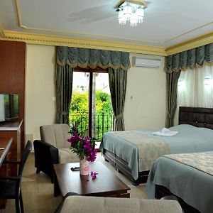 Riverside Garden Resort